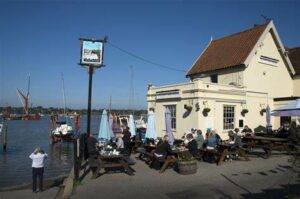 The Butt and Oyster, Pin Mill